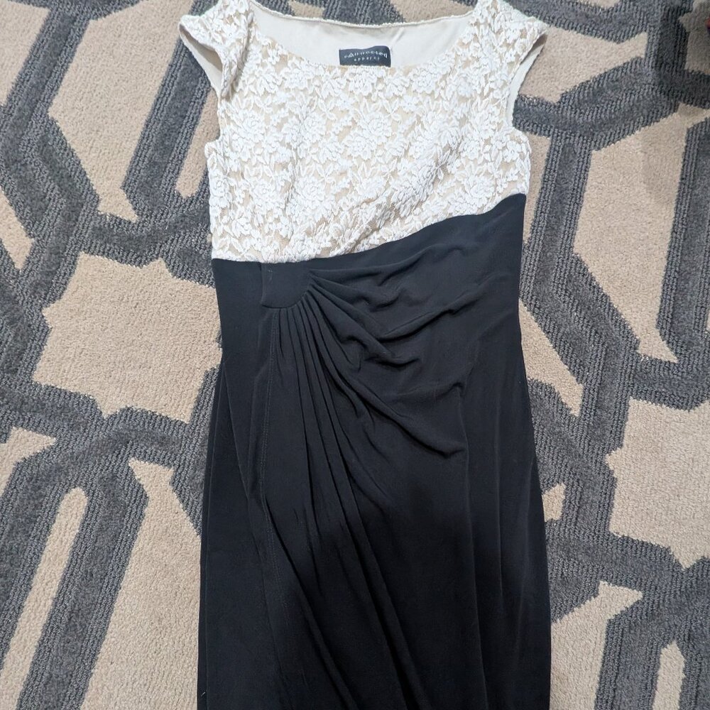 Connected Apparel Formal Lace Dress - size 6